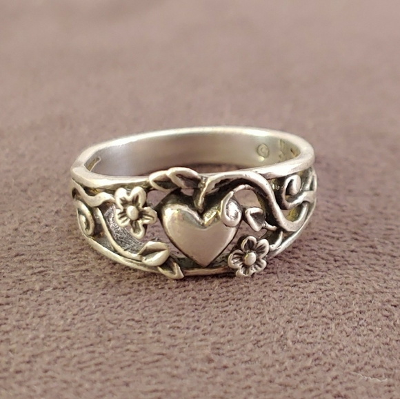James Avery Jewelry - James Avery Heart Flowers and Vine Ring - Retired